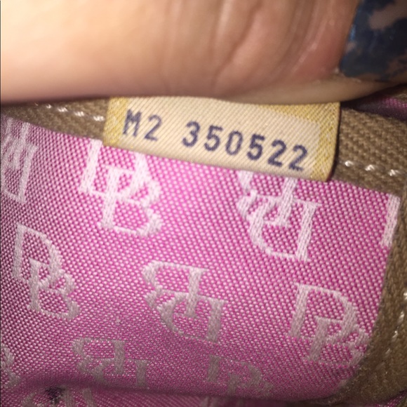 Dooney & Bourke - Picture 6 of 6